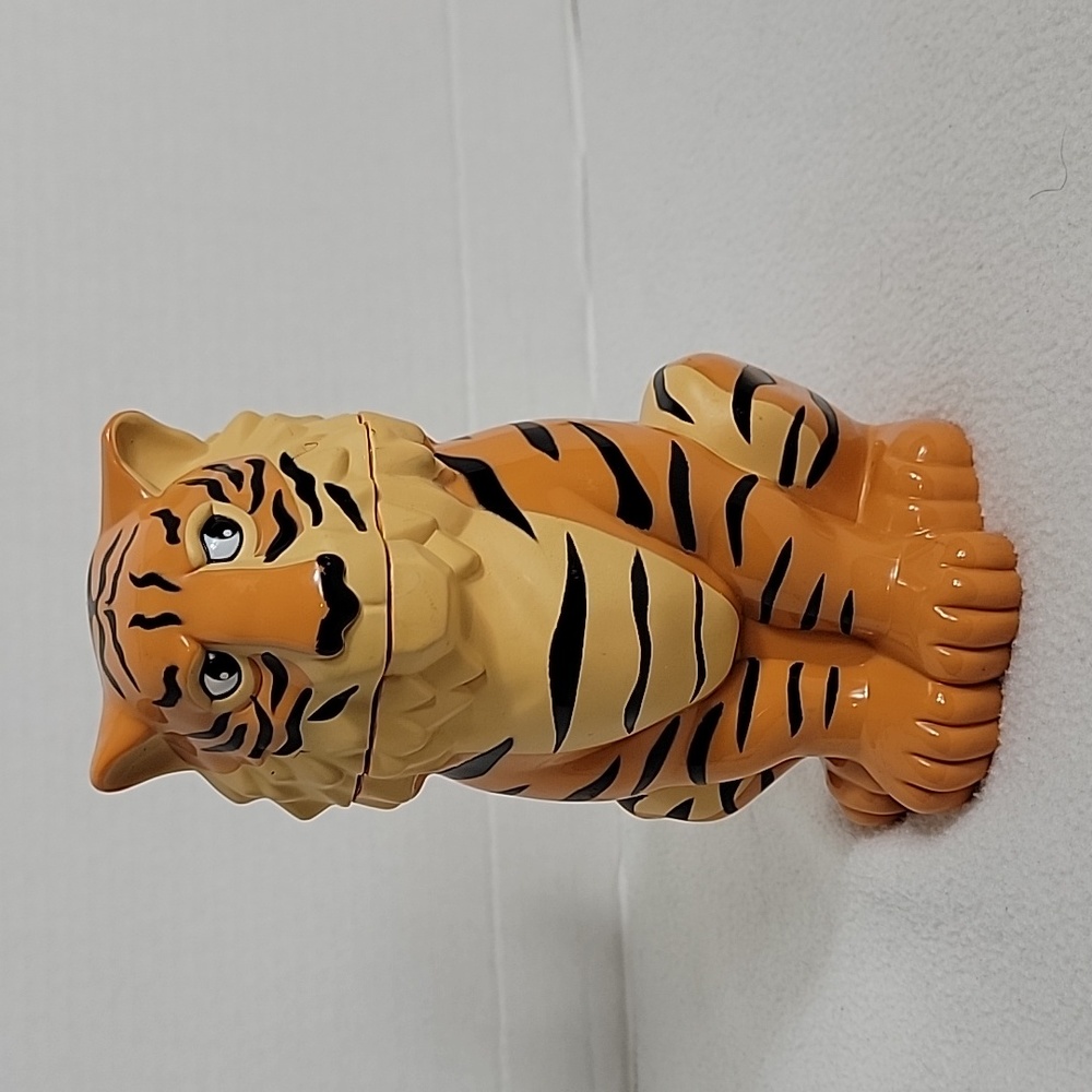 Vintage Ringling Brothers Greatest Show On Earth Lidded Tiger Stein Orange Black